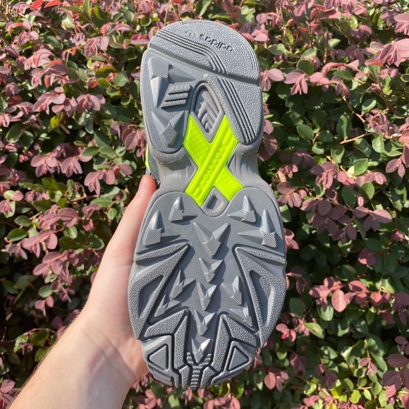 Brand New Vintage Style Adidas Sneakers - Picture 4 of 4